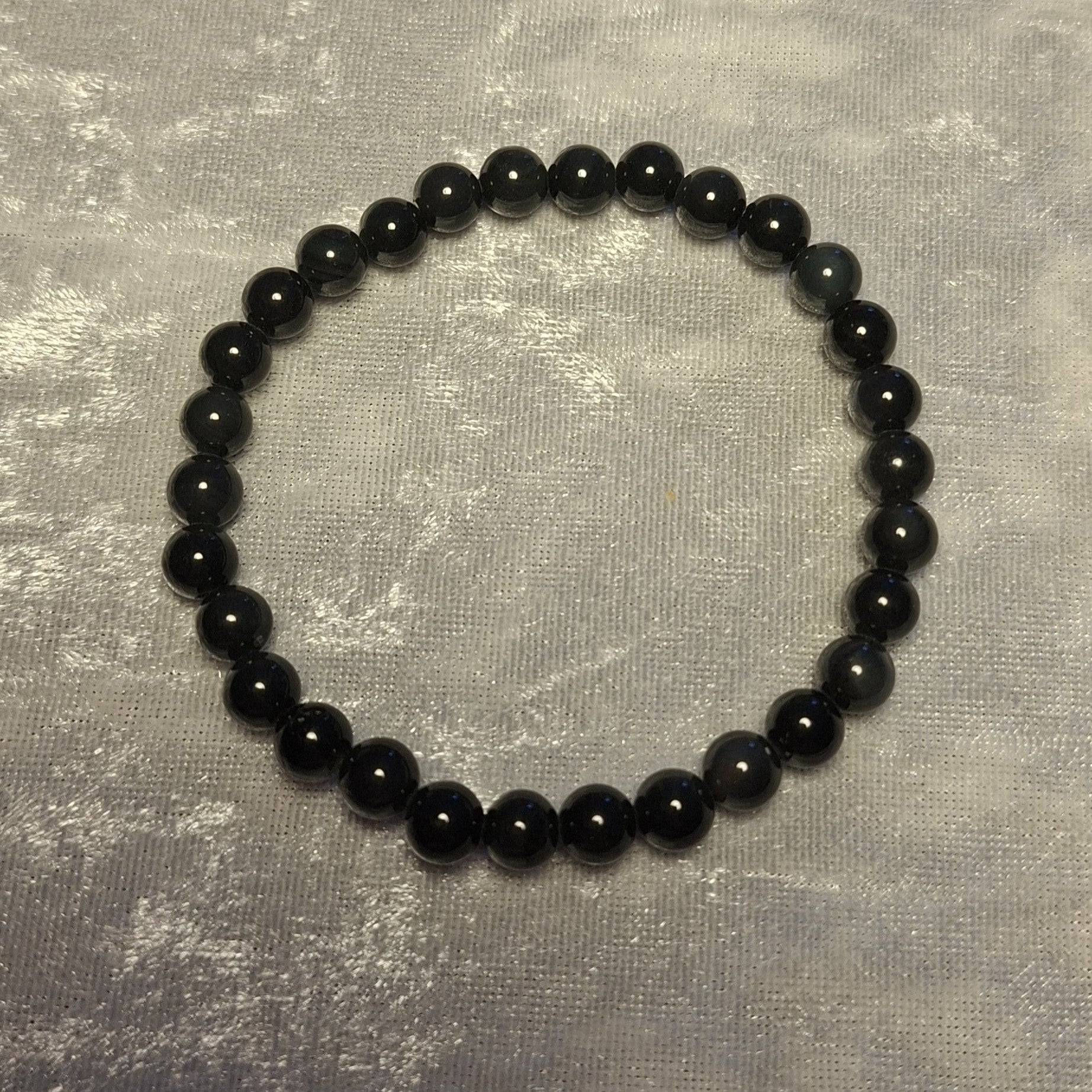 Diverse handgemaakte armbanden van echte edelstenen (pagina is nog in de maak!)