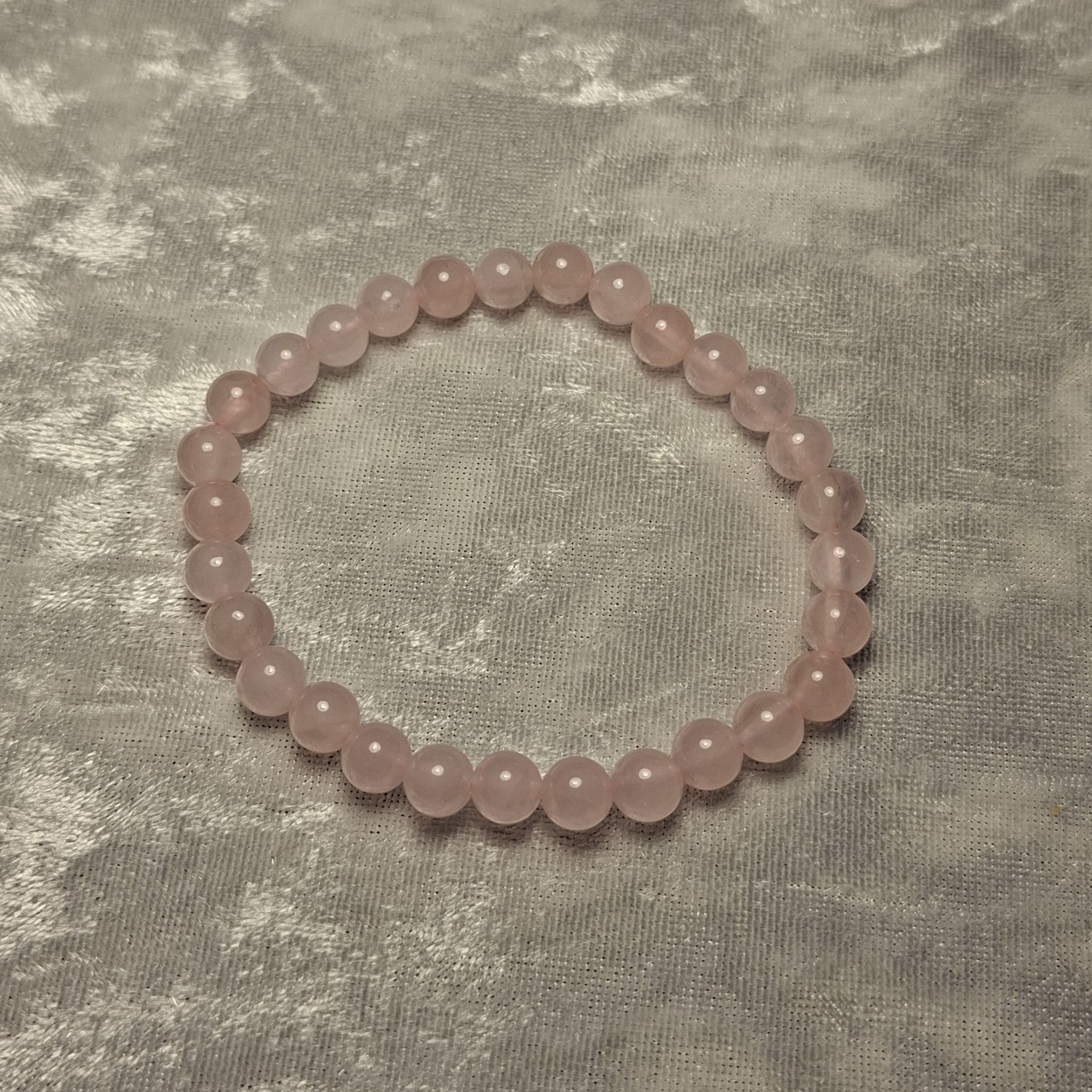 Diverse handgemaakte armbanden van echte edelstenen (pagina is nog in de maak!)