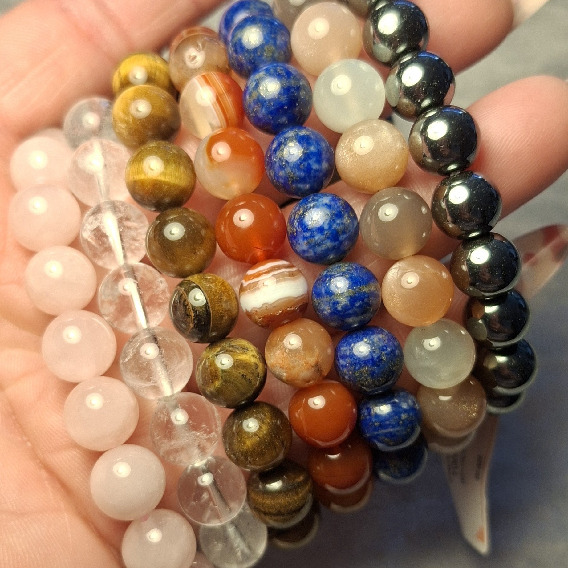 Diverse handgemaakte armbanden van echte edelstenen (pagina is nog in de maak!)