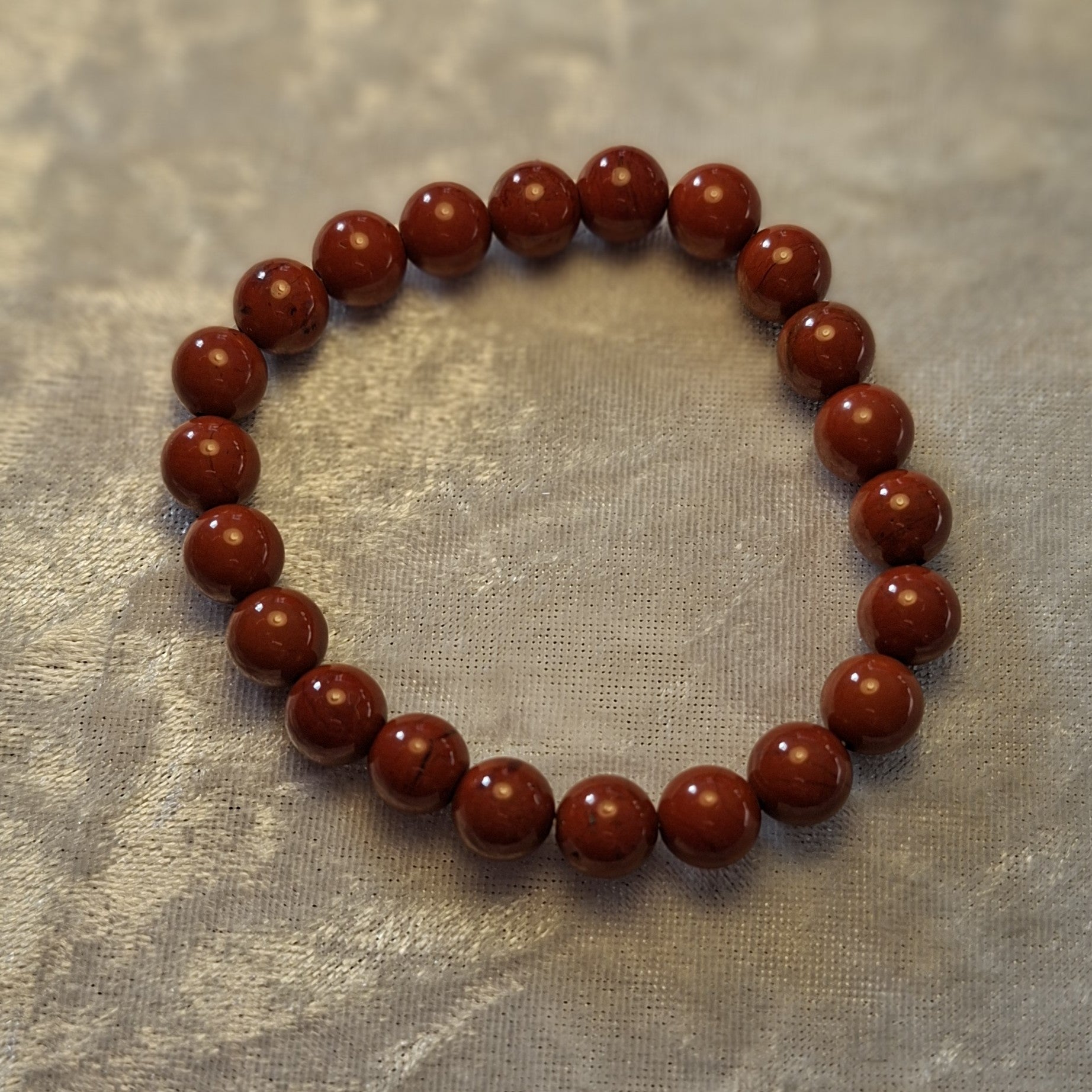 Diverse handgemaakte armbanden van echte edelstenen (pagina is nog in de maak!)