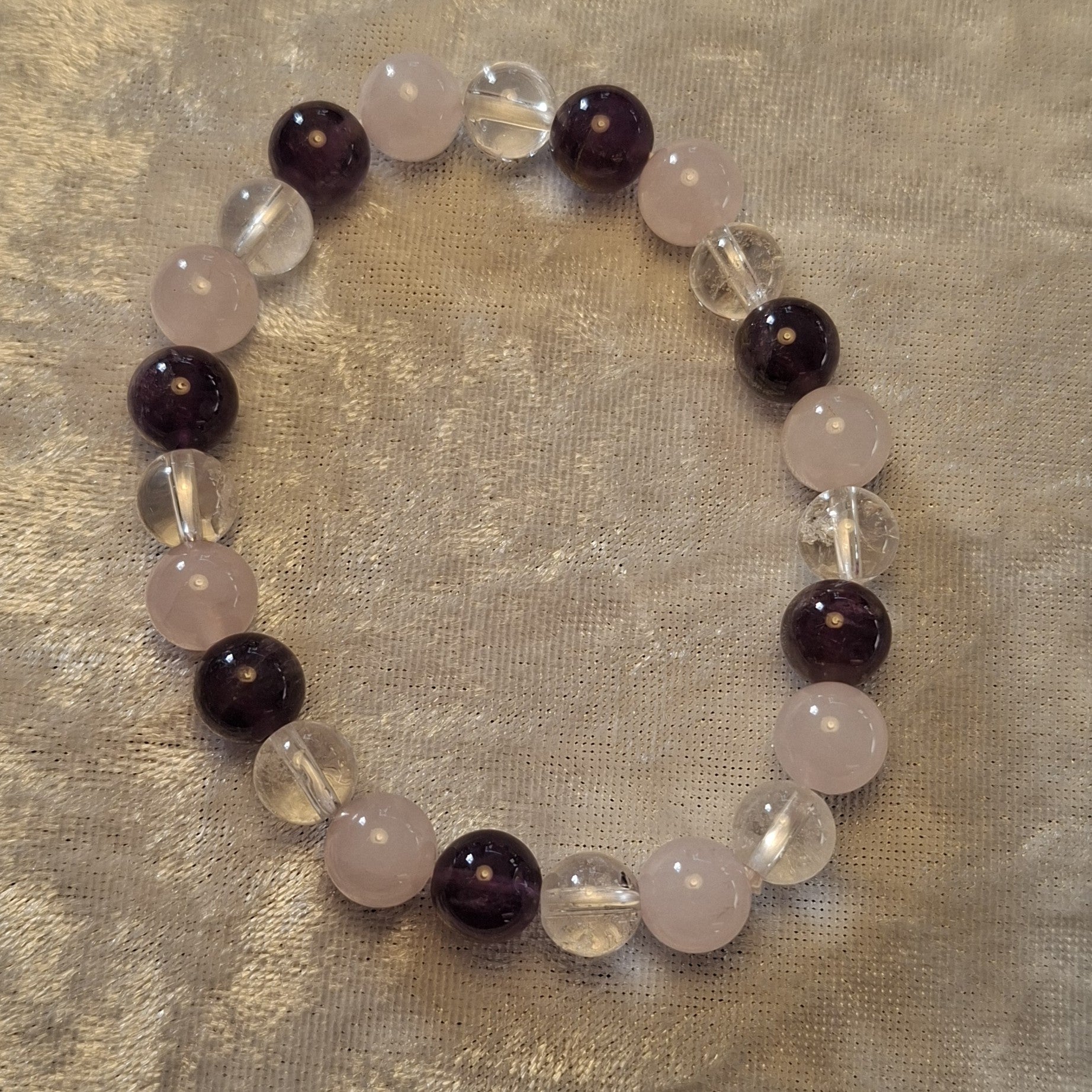 Diverse handgemaakte armbanden van echte edelstenen (pagina is nog in de maak!)