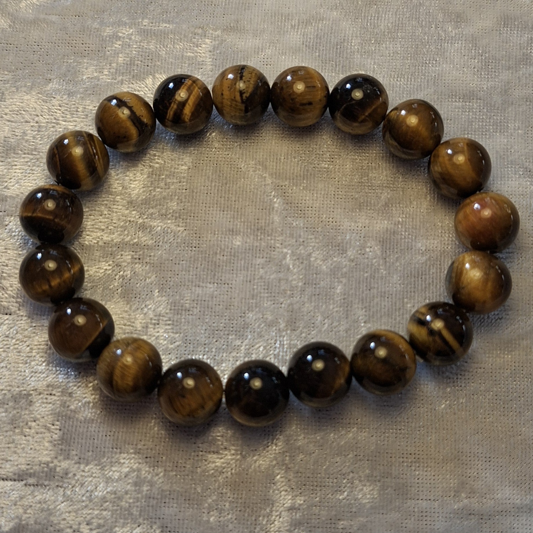 Diverse handgemaakte armbanden van echte edelstenen (pagina is nog in de maak!)