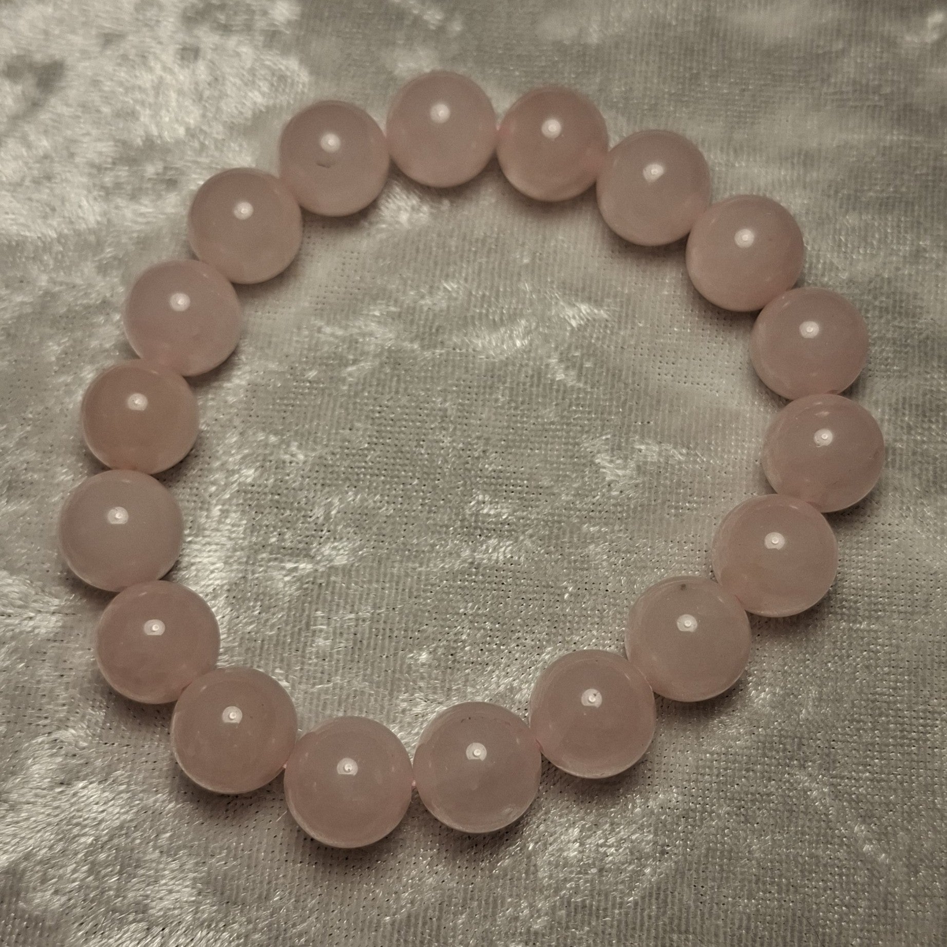 Diverse handgemaakte armbanden van echte edelstenen (pagina is nog in de maak!)