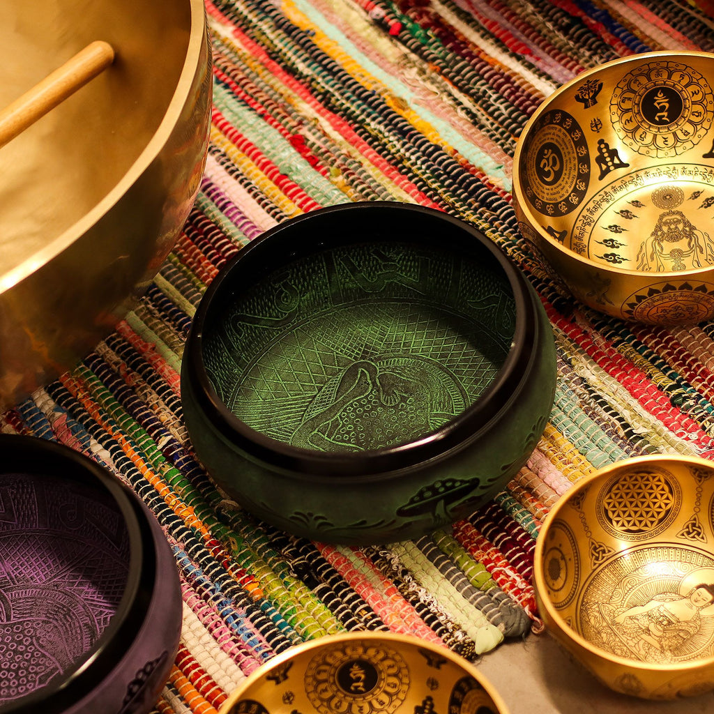 Extra luid - Paddenstoelvormige klankschaal - Mosgroen (23x10,5 cm, 1,3 kg)